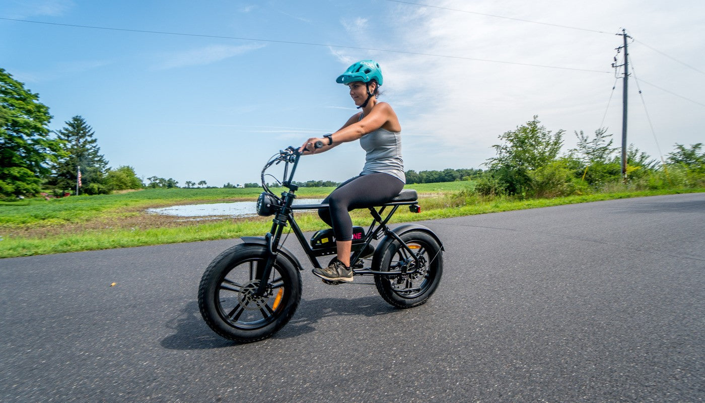 Bicycle Hand Signals: Essential Guide for Safe Cycling